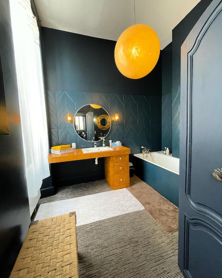 La Maison Aux Murs Anciens Et Ses Chambres Tarbes Eksteriør bilde