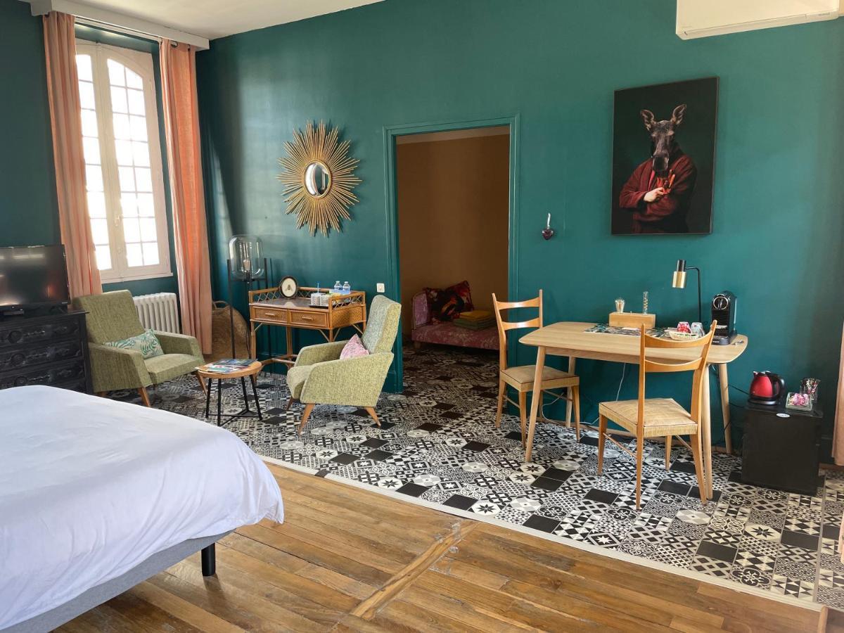 La Maison Aux Murs Anciens Et Ses Chambres Tarbes Eksteriør bilde